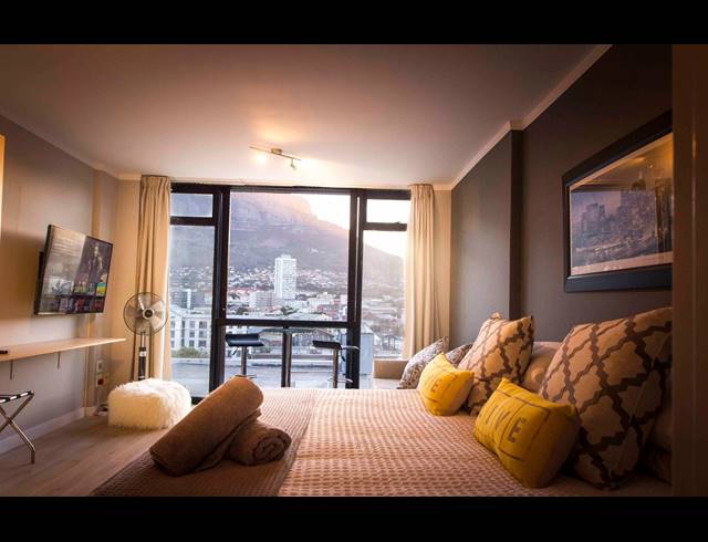 1 BEDROOM APARTMENT TO LET IN CAPE TOWN CITY CENTRE